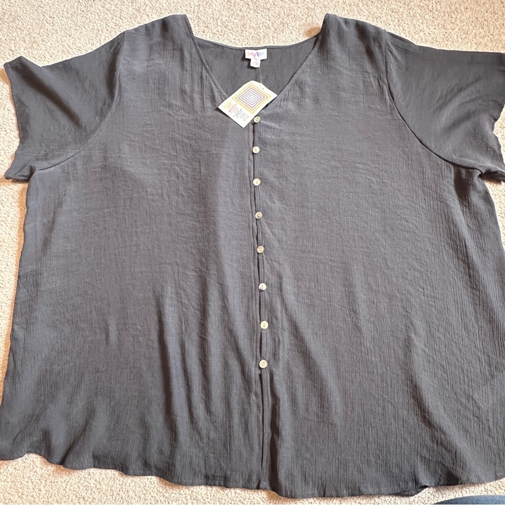 NWT LulaRoe Shannah V-neck button blouse 3XL - Picture 3 of 11